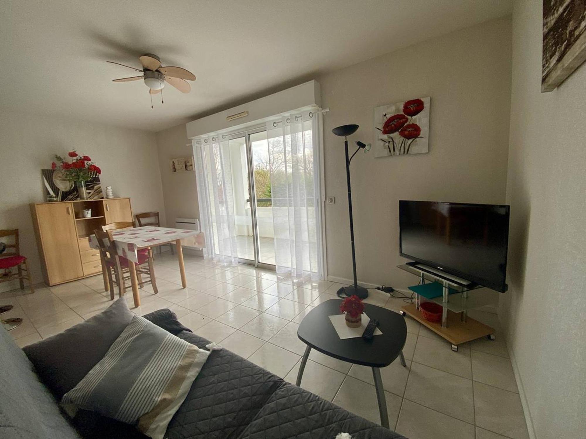 Appartement T2 Confortable Avec Terrasse, Proche Centre Ville Et Thermes, Cambo-Les-Bains - Fr-1-495-30 Luaran gambar
